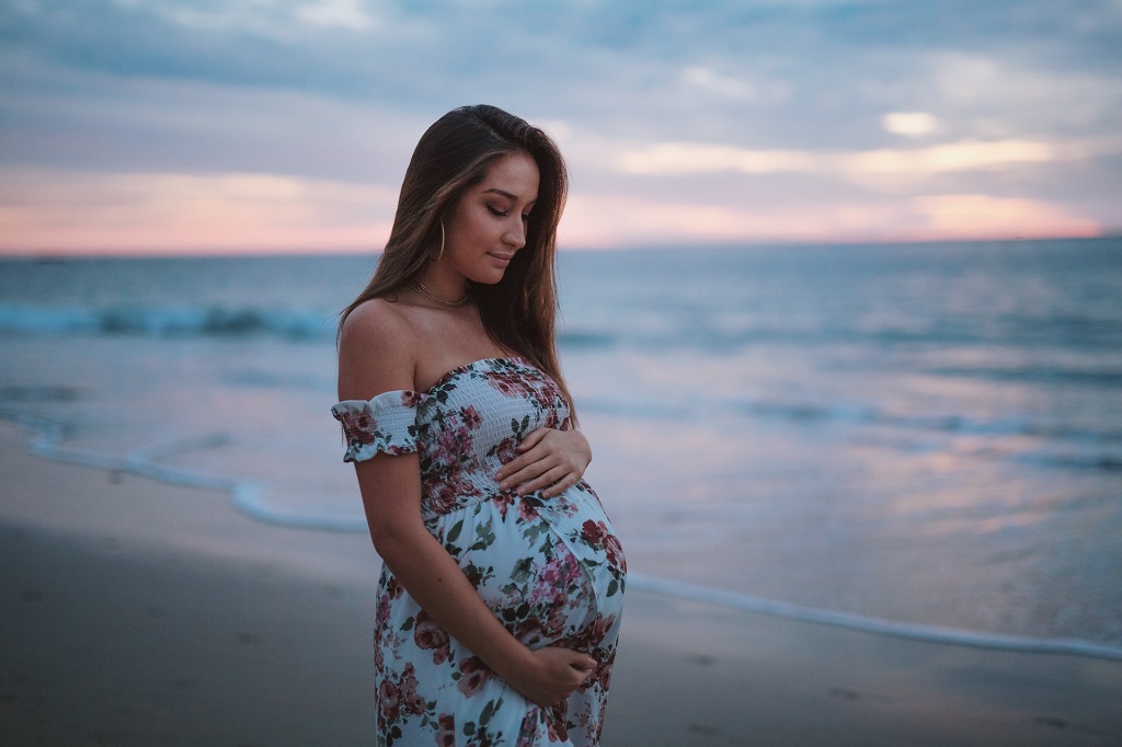Top 5 Maternity Photographers in Byron Bay