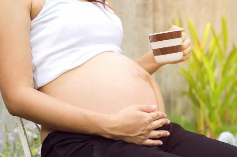Pros And Cons of Coffee During Pregnancy