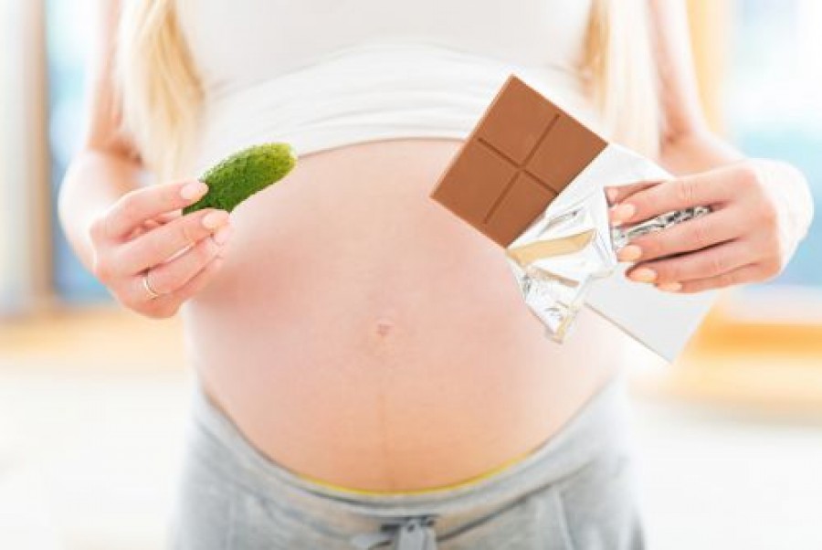Pros and Cons of Sugar Rich Foods during Pregnancy