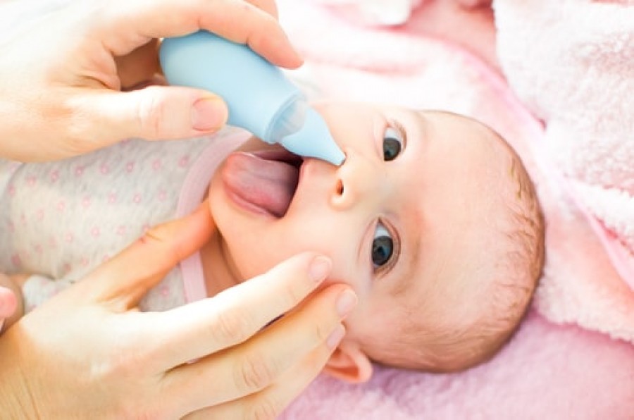 How to treat your baby's blocked nose?
