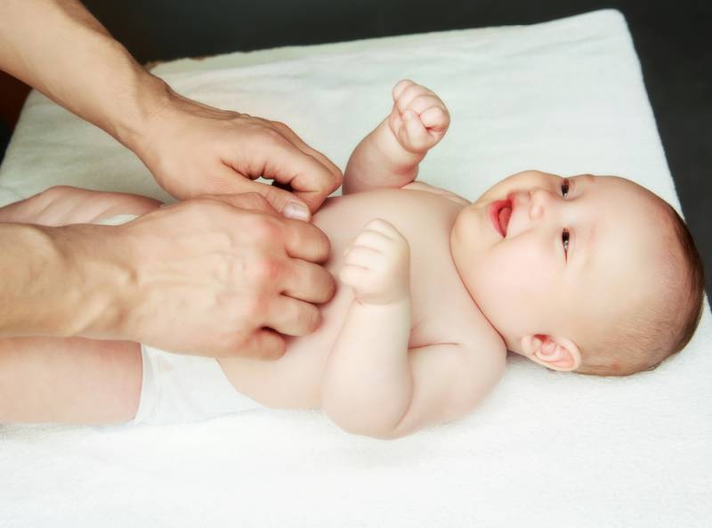 how_to_wind_your_baby_baby_massage_babyinfo